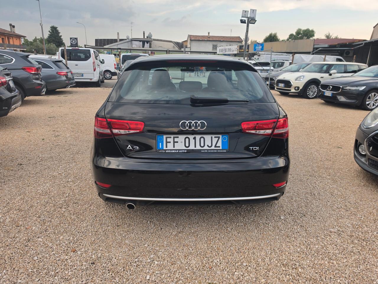 Audi A3 1.6 TDI S tronic Business neopatentati automatico