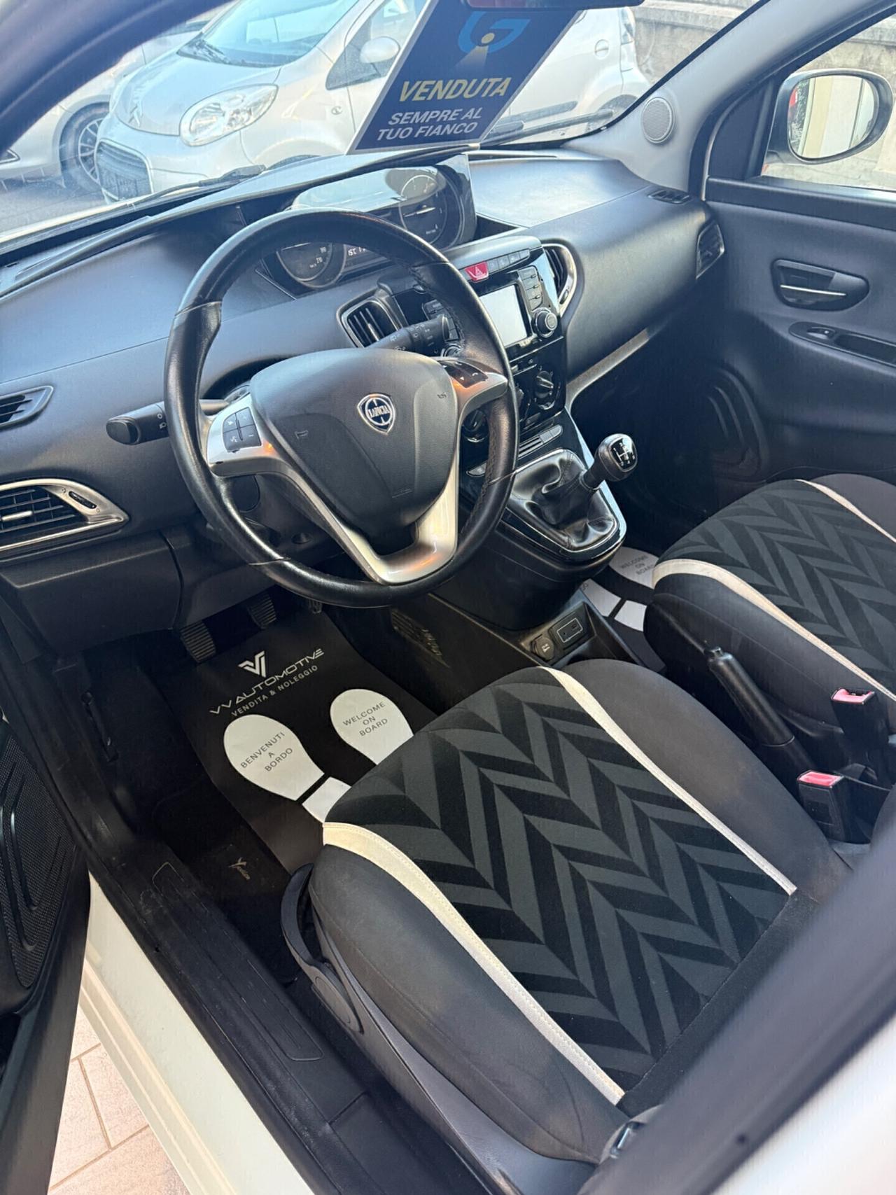 Lancia Ypsilon 1.3 MJT 16V 95 CV 5 porte S&S Gold