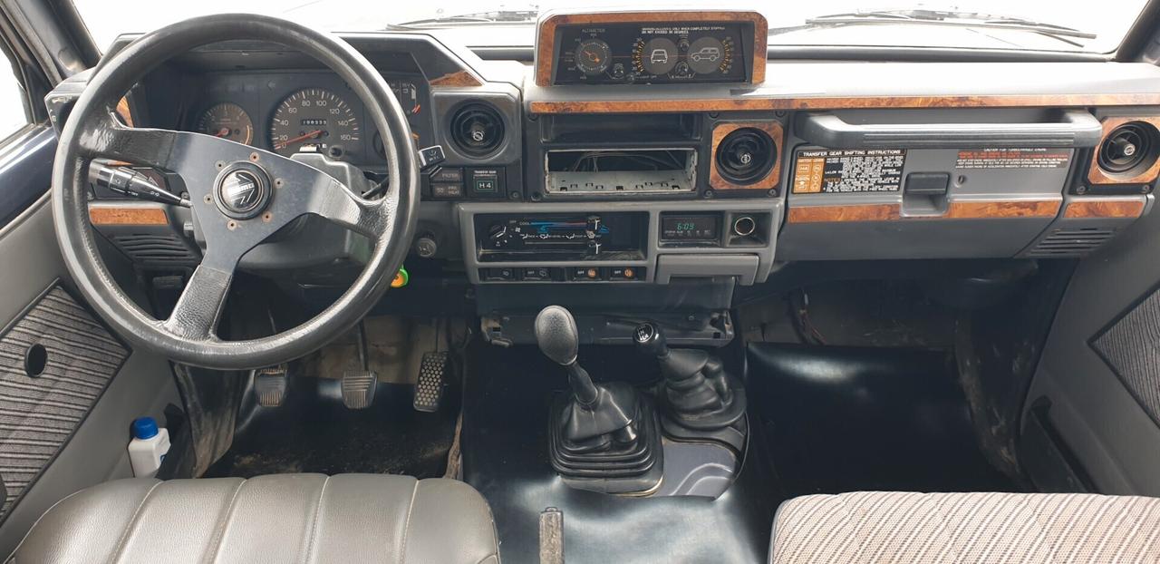Toyota Land Cruiser 2446 TURBO DIESEL