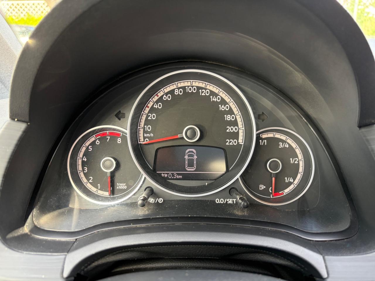Volkswagen up! 1.0 75 CV 5p. cross BlueMotion Technology