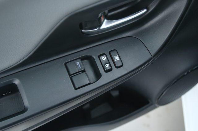 TOYOTA Yaris 1.0 5 porte Business / Neopatentati