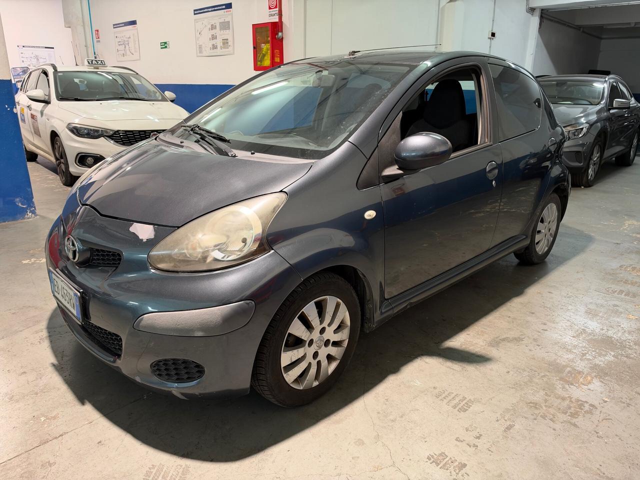 Toyota Aygo 1.0 12V VVT-i 5 porte Sol