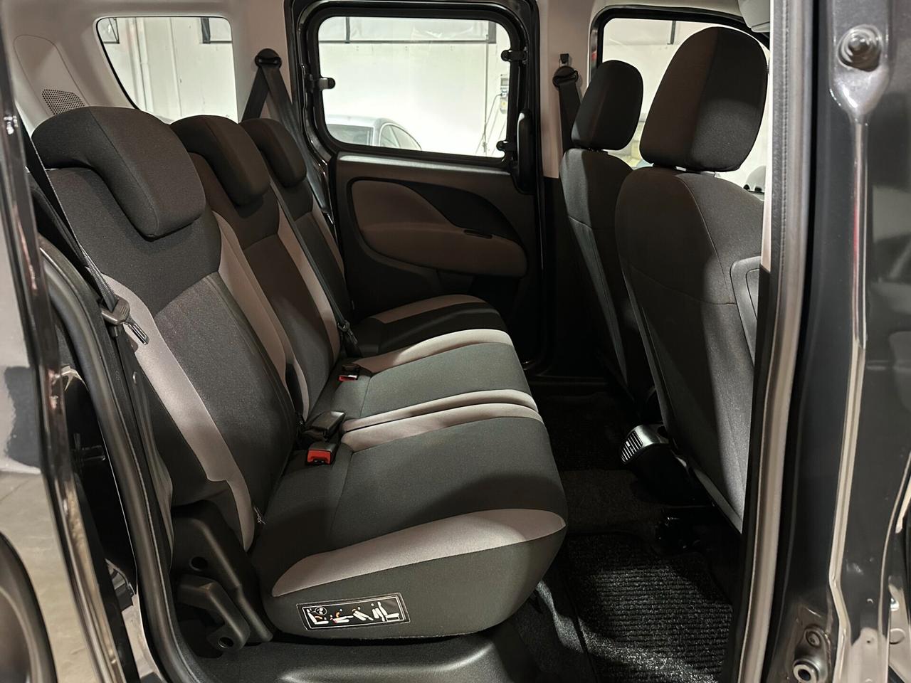 Fiat Doblo 1.4 16V Lounge - PREZZO REALE AUTOVETTURA 5 POSTI E6