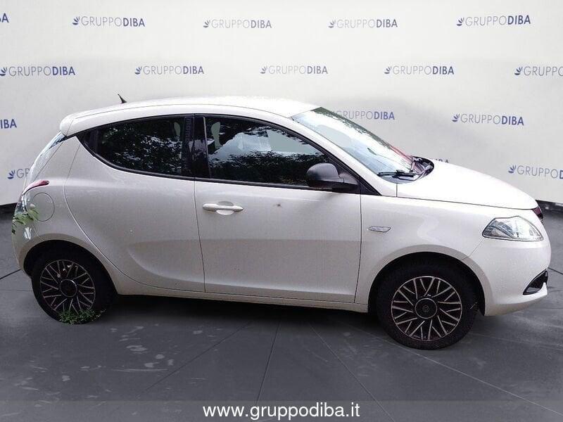 Lancia Ypsilon III 2011 Benzina 0.9 t.air S MomoDesign s&s 85cv dfn E6