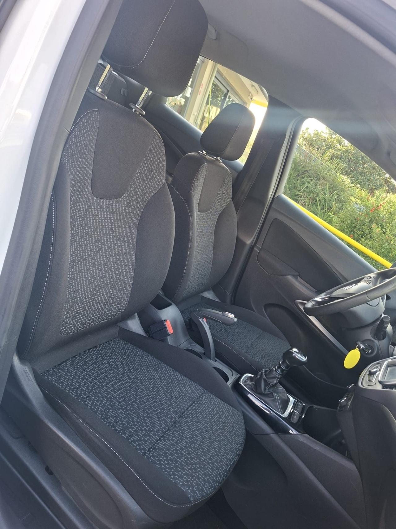 Opel Crossland X 1.5 ECOTEC D 102 CV 2020 permute e finanziamenti