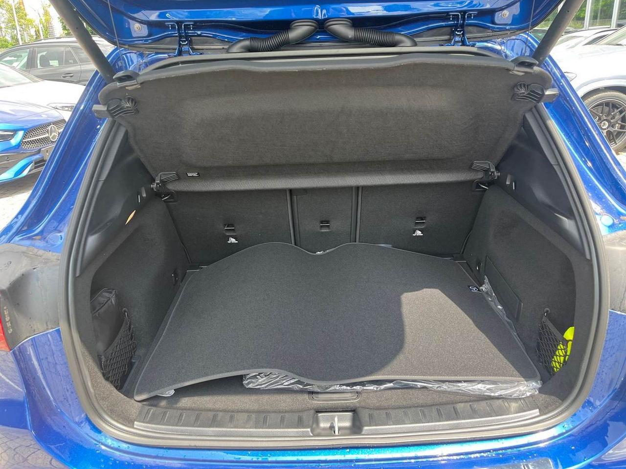 Mercedes-Benz GLA 200 d automatic