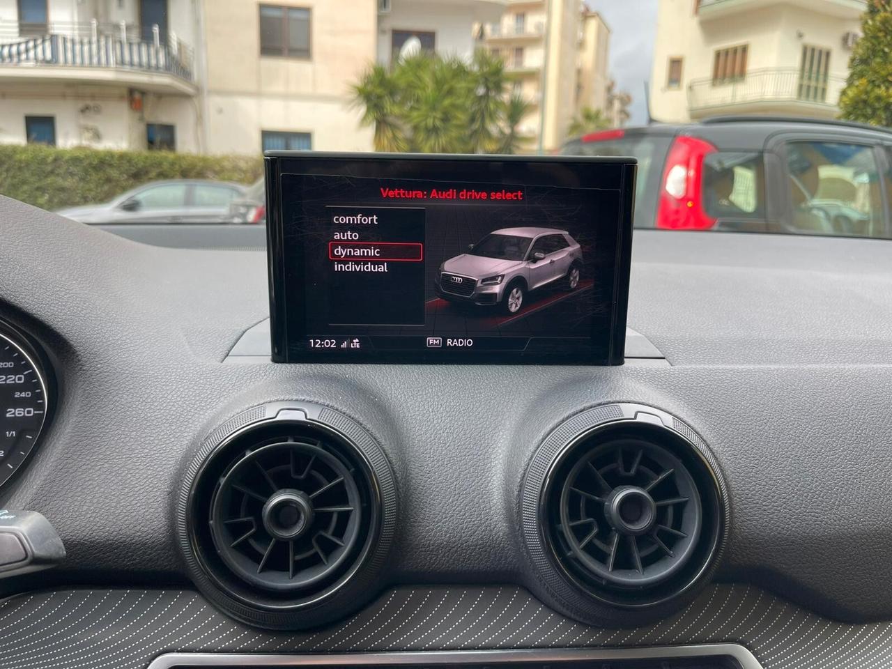 Audi Q2 1.6 TDI Business FULL LED