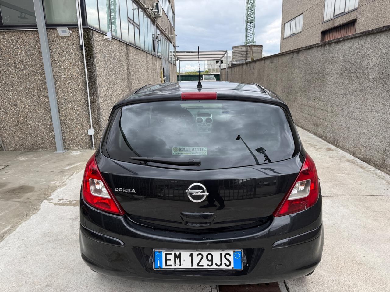 Opel Corsa 1.2 benzina-gpl originale valido 2032 euro5b
