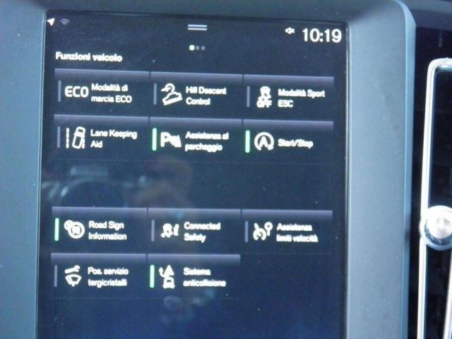 VOLVO XC40 XC40 D3 BUSINESS PLUS