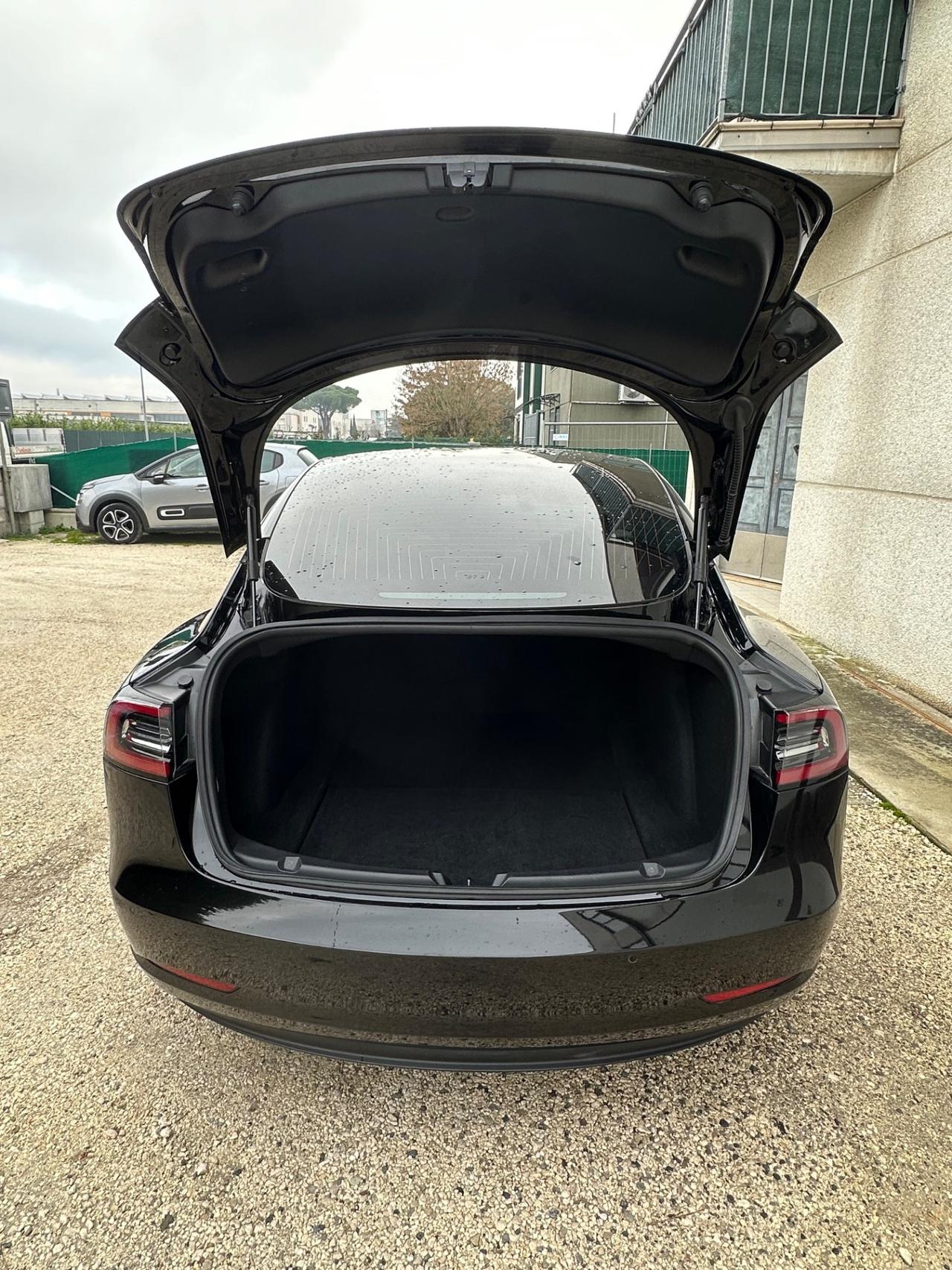 Tesla Model 3 Long Range Dual Motor AWD