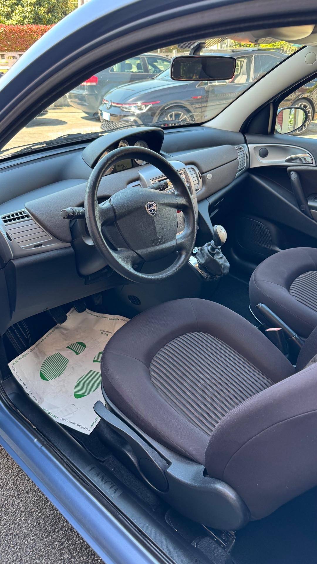 Lancia Ypsilon 1.2 Argento