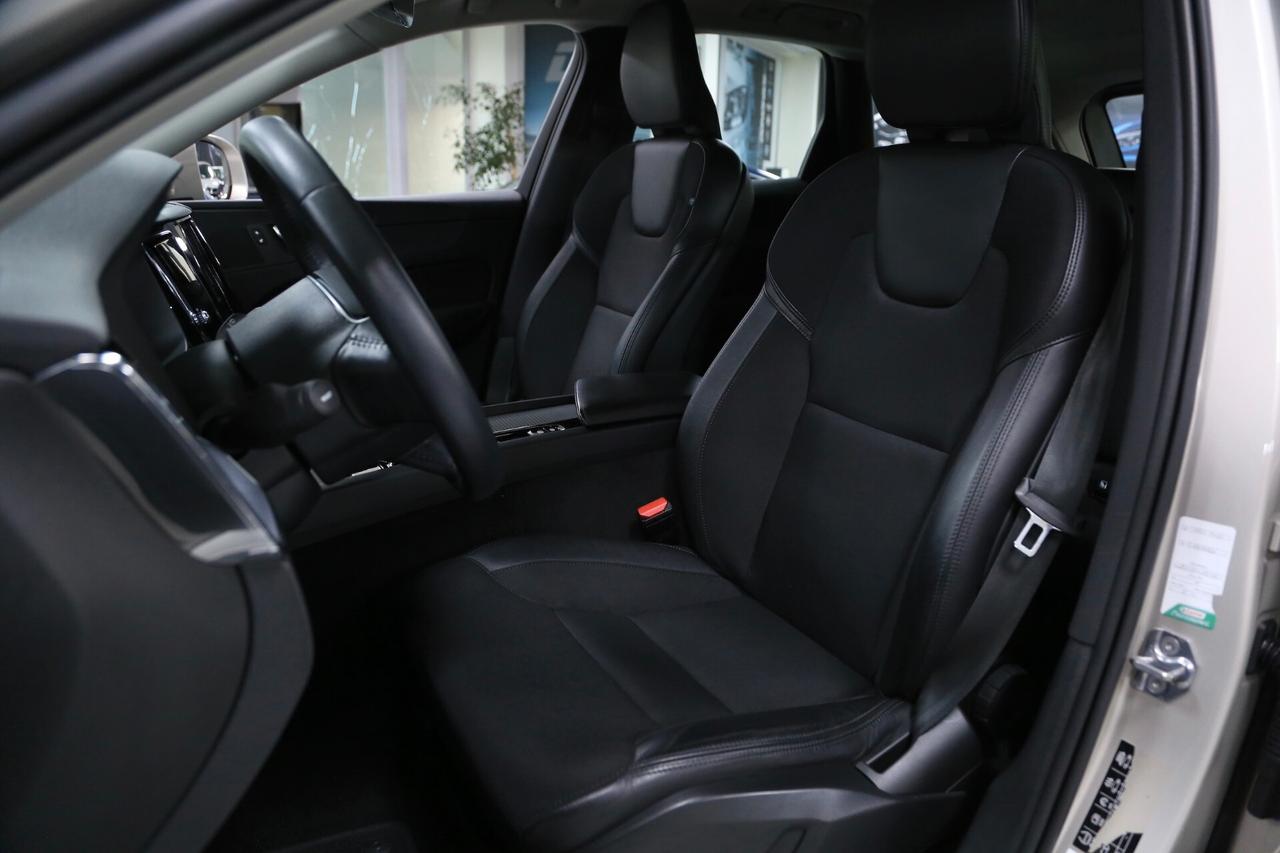 Volvo XC60 B4 (d) mhev AWD Geartronic Momentum