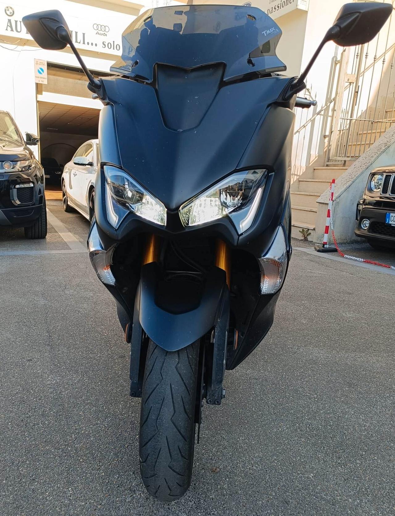 Yamaha TMAX 530