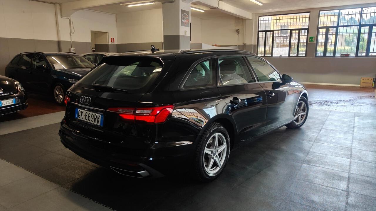 Audi A4 Avant 30 TDI/136 CV S tronic line edition