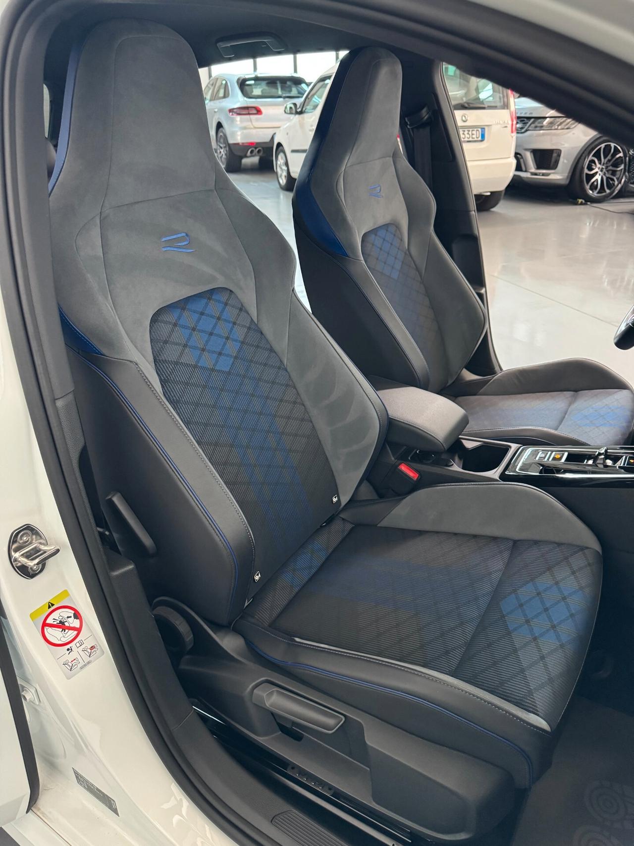 Volkswagen Golf 8 R 4Motion DSG 2.0cc 320cv Tagliandi ufficiali IVA esposta PREZZO REALE