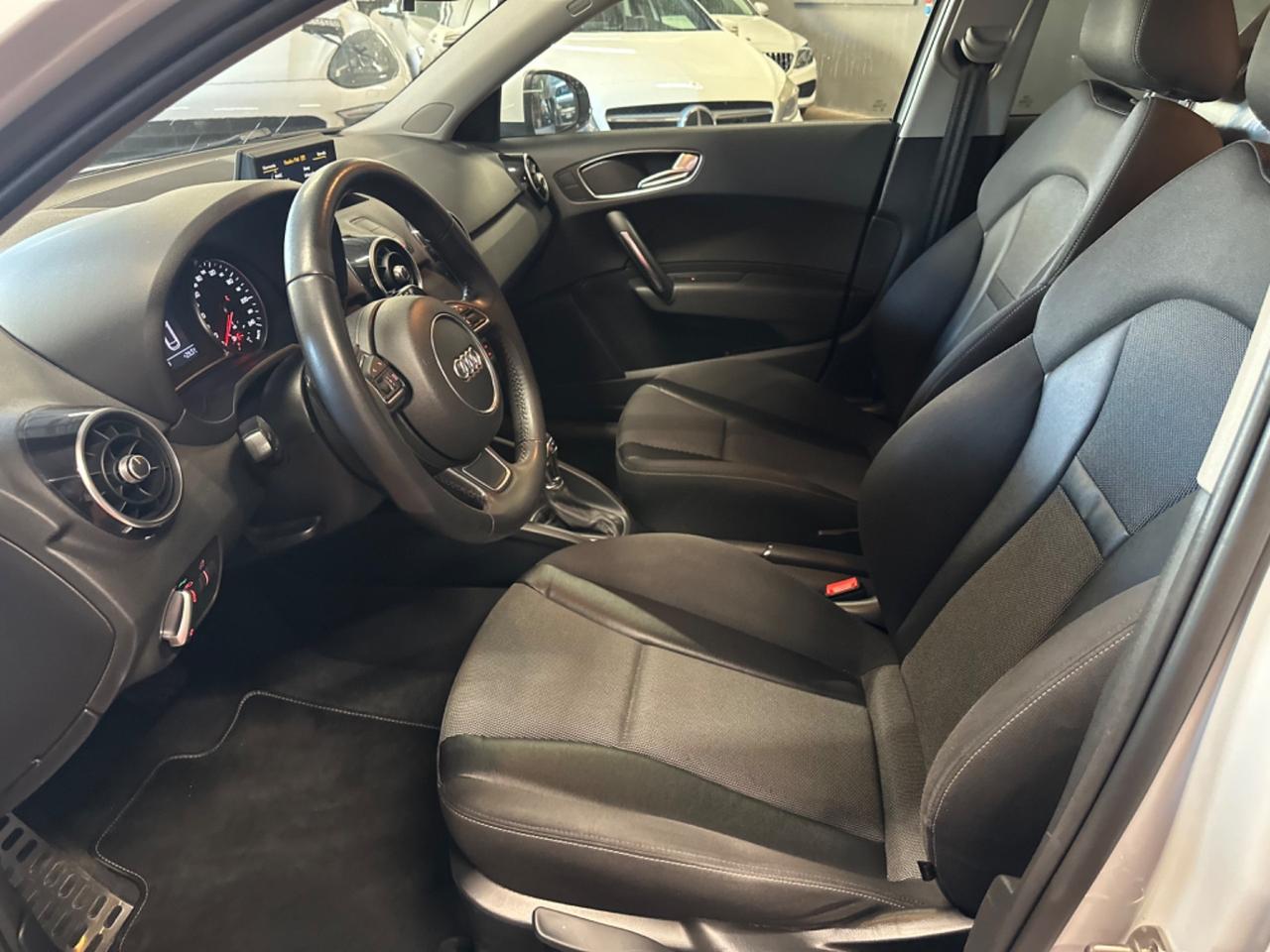 Audi A1 1.6 TDI S tronic Attraction