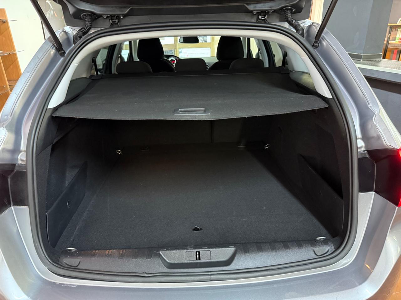 Peugeot 308 BlueHDi 100 S&S SW Business