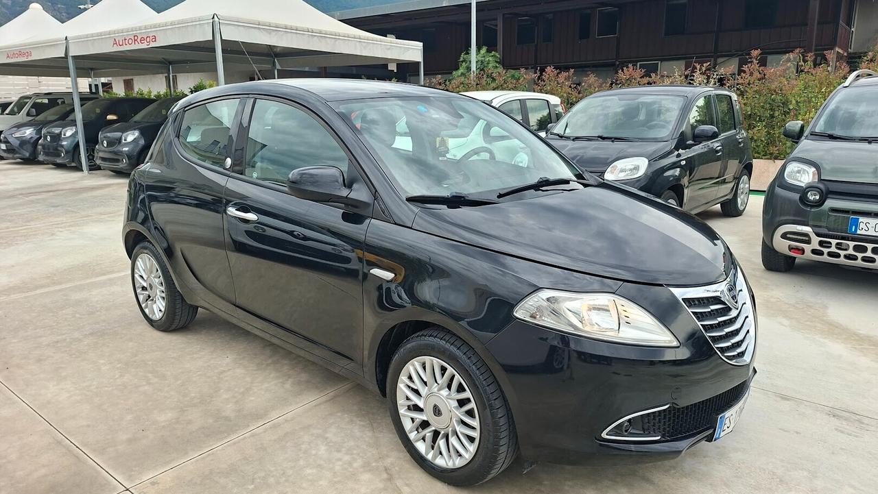 Lancia Ypsilon 1.2 69 CV GPL di serie Ecochic Gold
