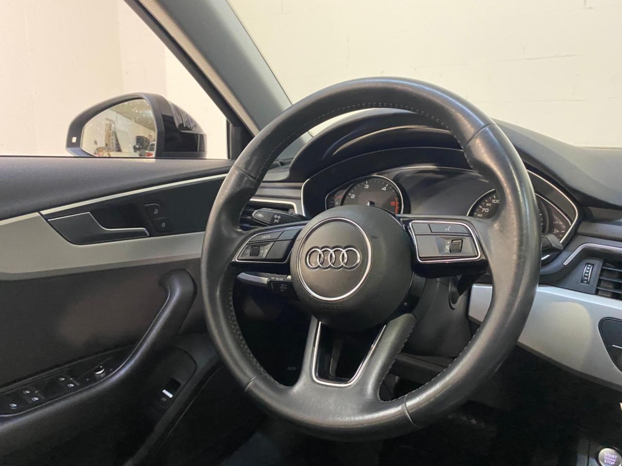 Audi A4 40 TDI quattro S tronic Business