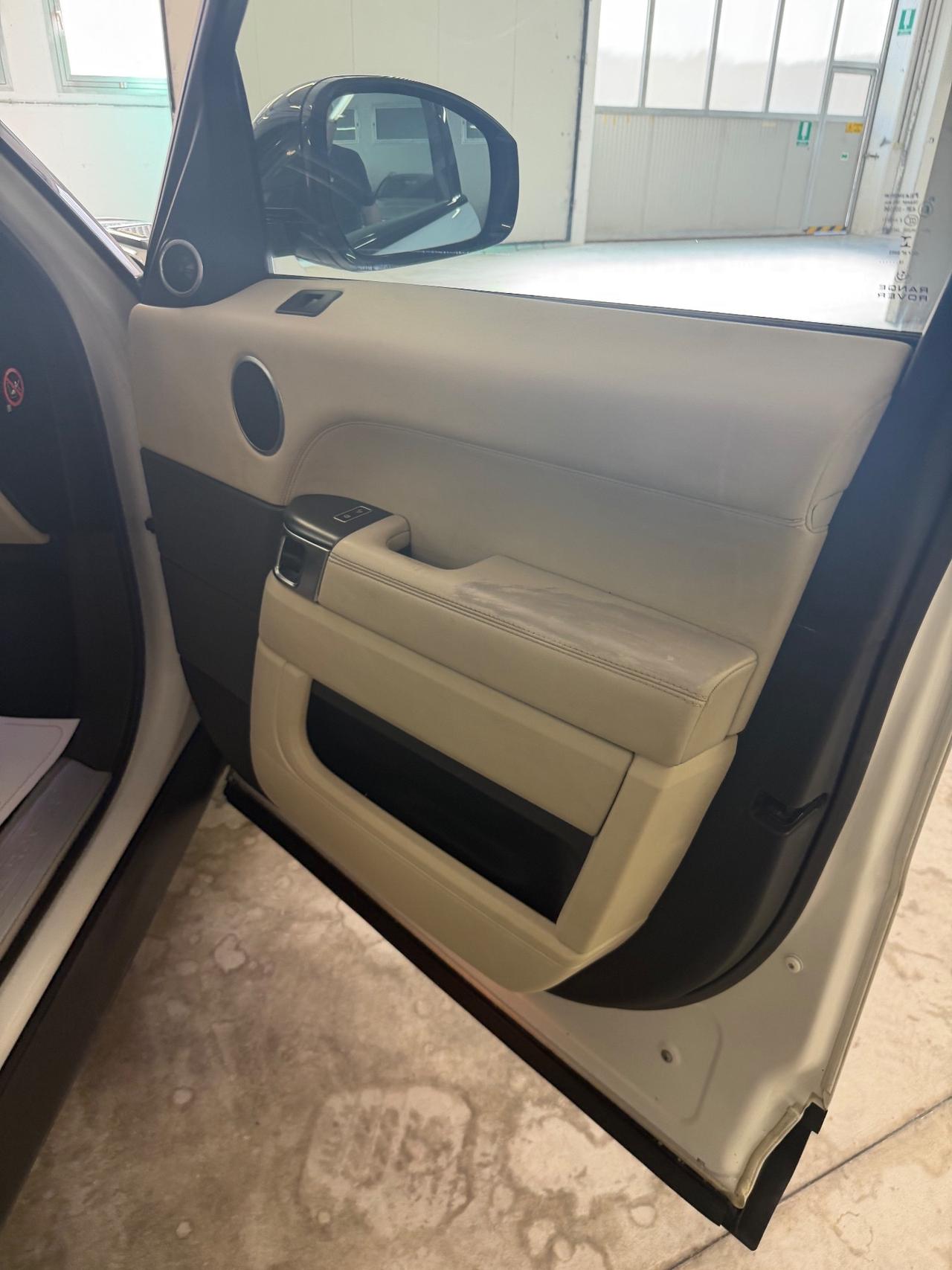 Land Rover Range Sport 3.0 TDV6 HSE Dynamic