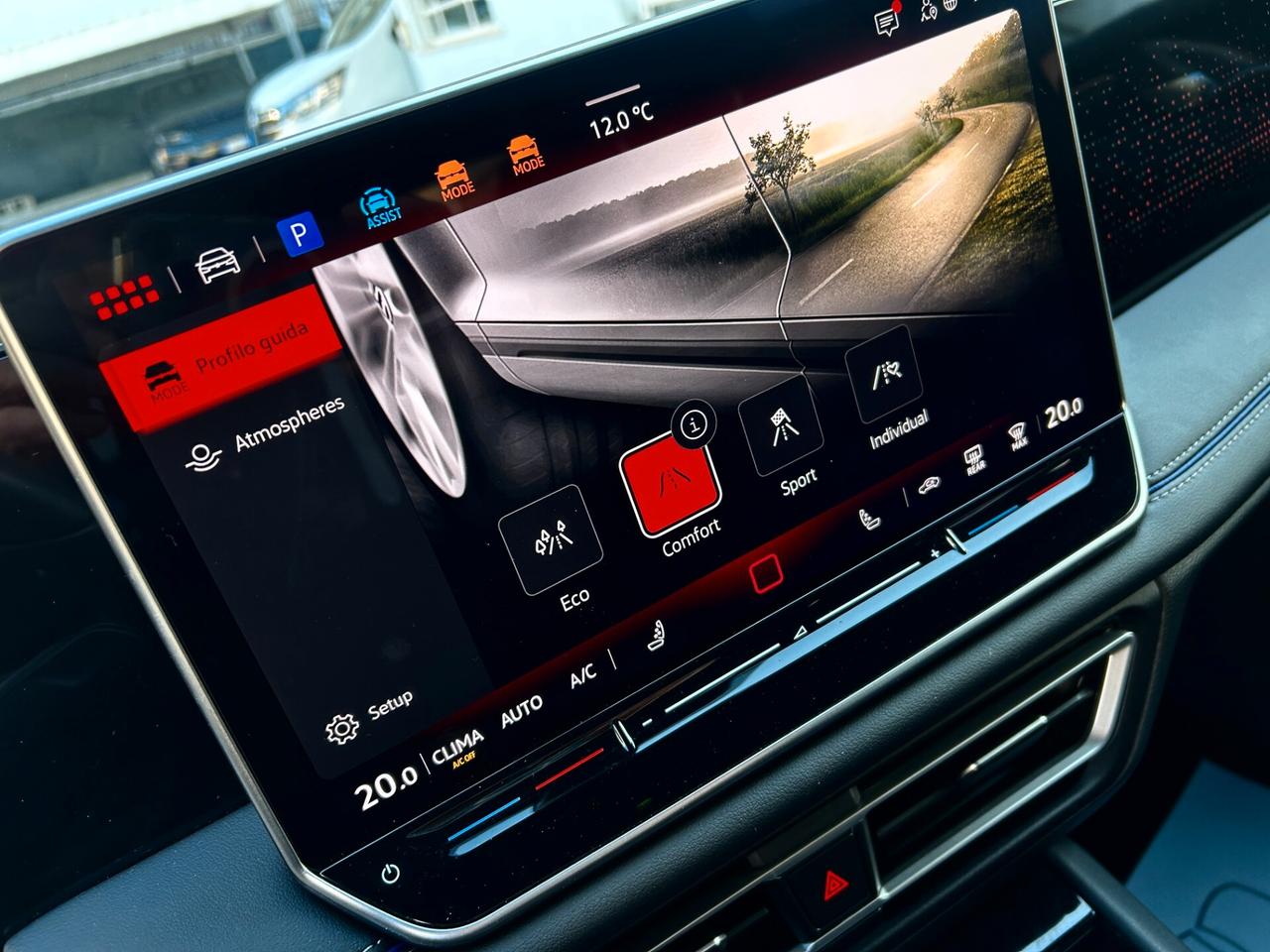 Volkswagen Tiguan 2.0 TDI 150 CV DSG R-Line 2024