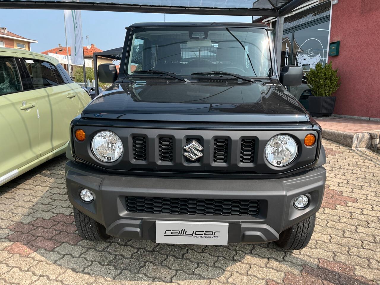 Suzuki Jimny 1.5 5MT PRO (N1) - 12/2023 - 9800km