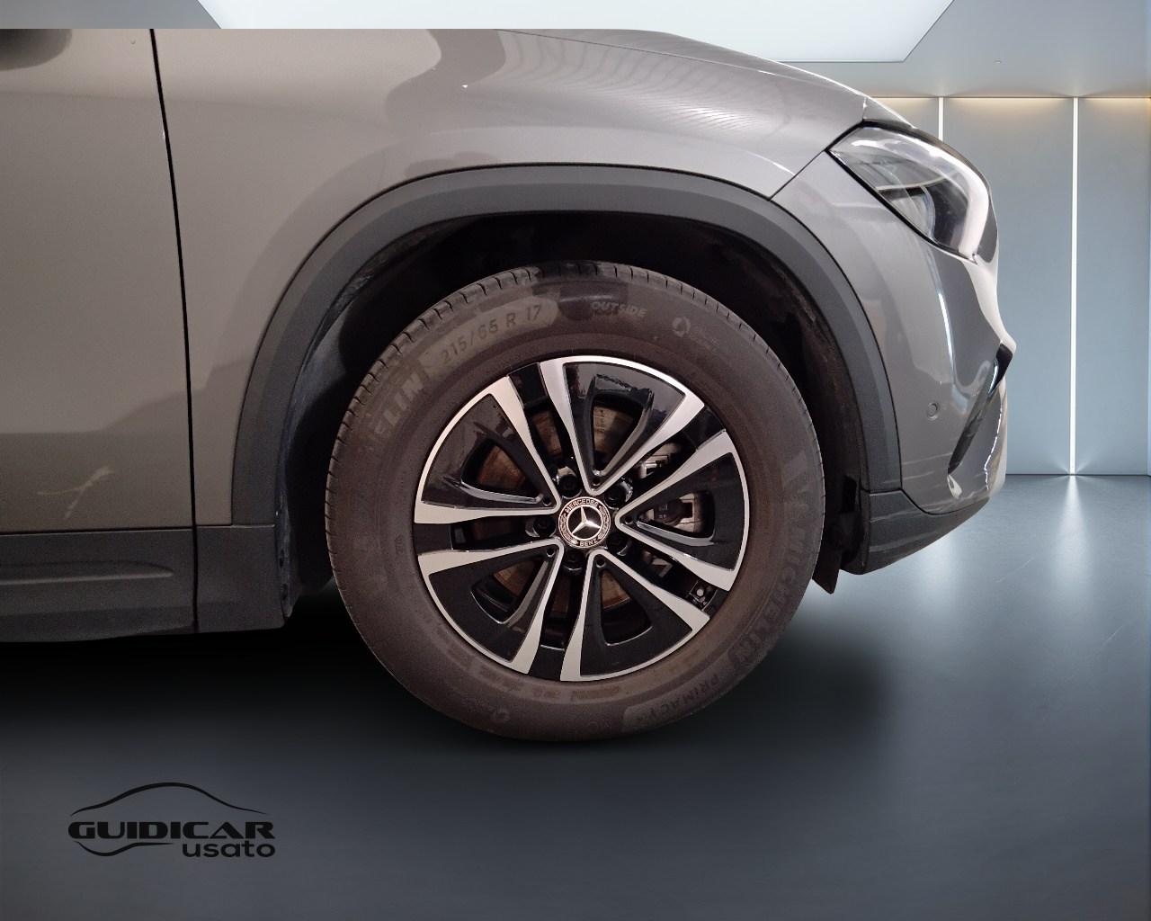 Mercedes-Benz GLA-H247 2023 - GLA 180 d Advanced auto
