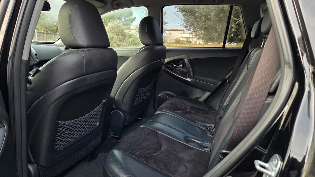 Toyota RAV 4 D-Cat 4x4 Automatico