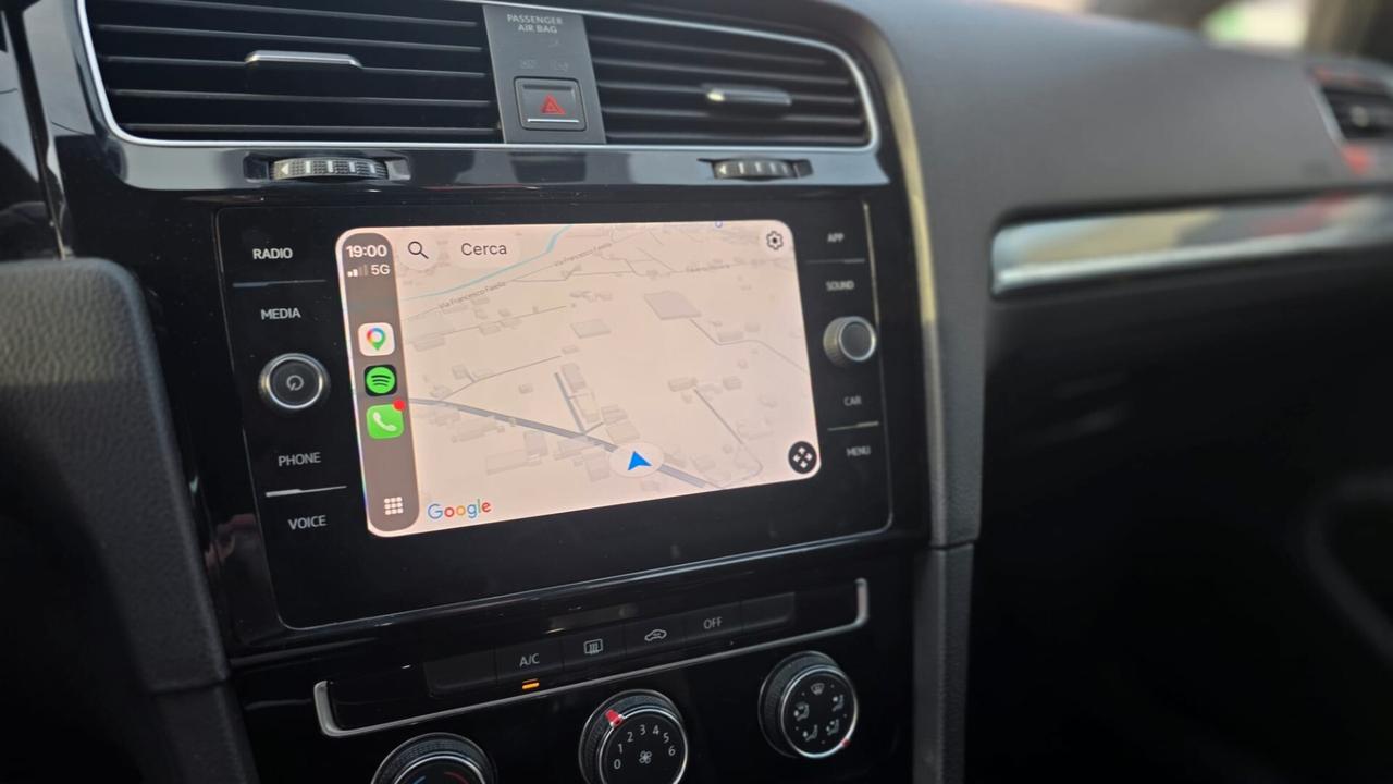 Volkswagen Golf 1.6 TDI R-Line Cockpit