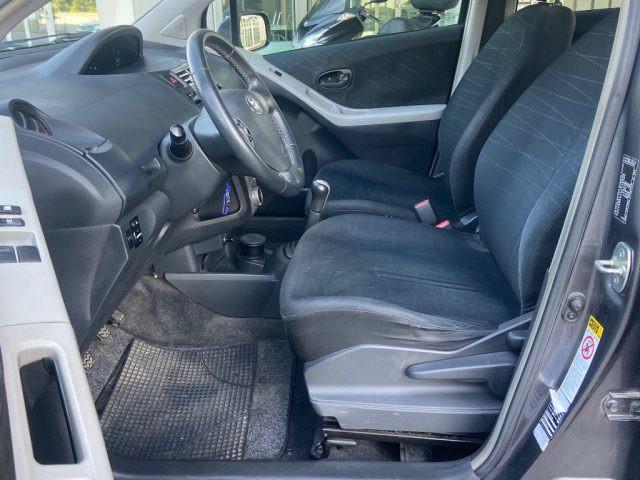TOYOTA Yaris 1.0 5P.
