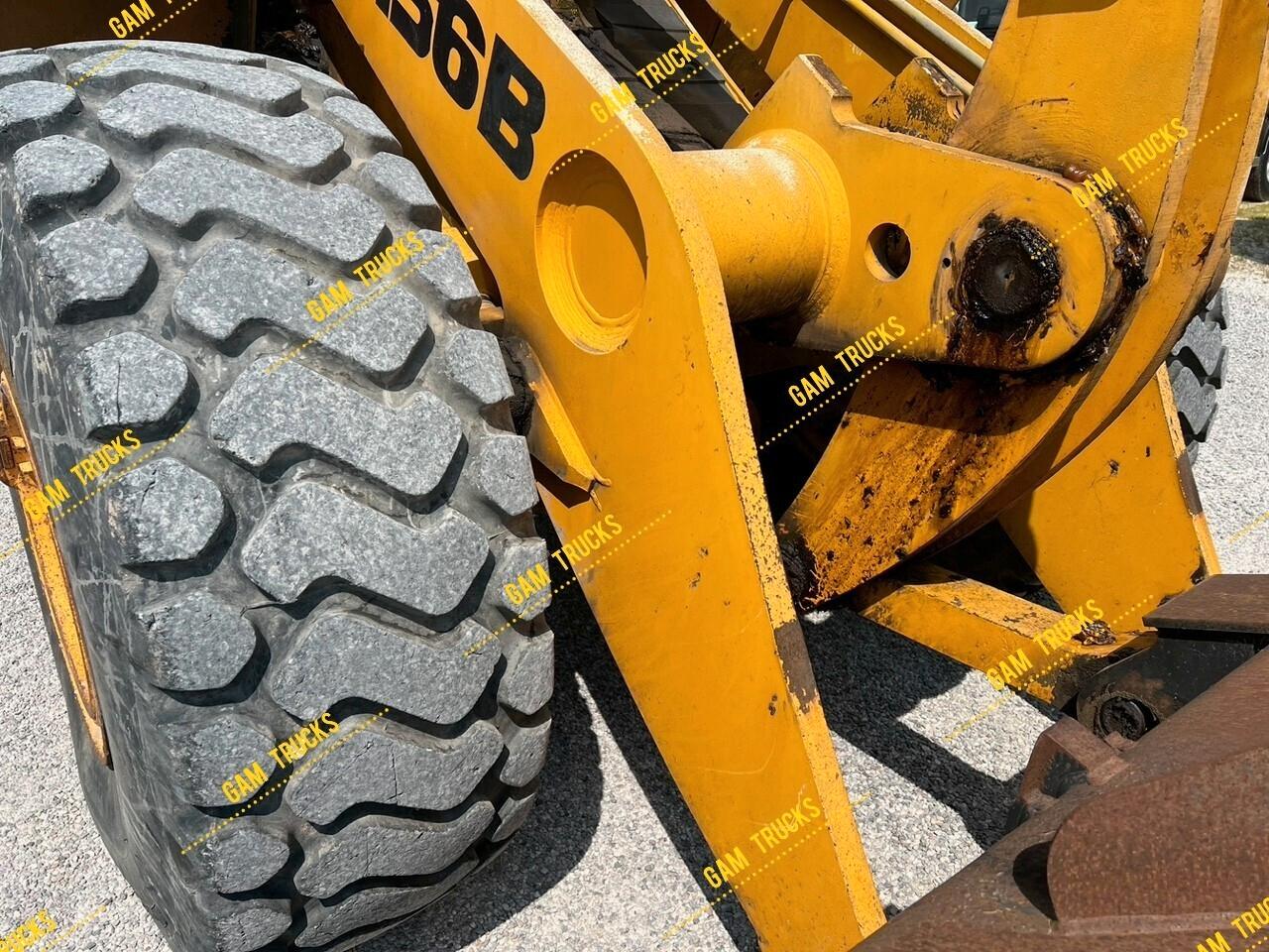 JCB 456 B pala gommata