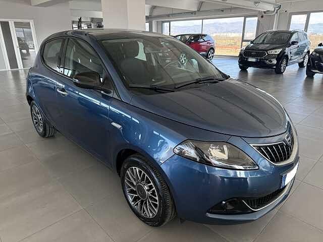 Lancia Ypsilon 1.0 FireFly Hybrid Gold Plus