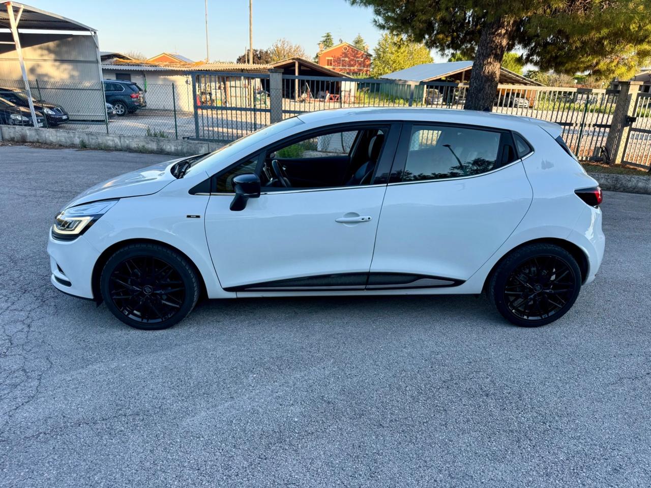Renault Clio Benzina Euro6B Neopatentati Uniproprietà
