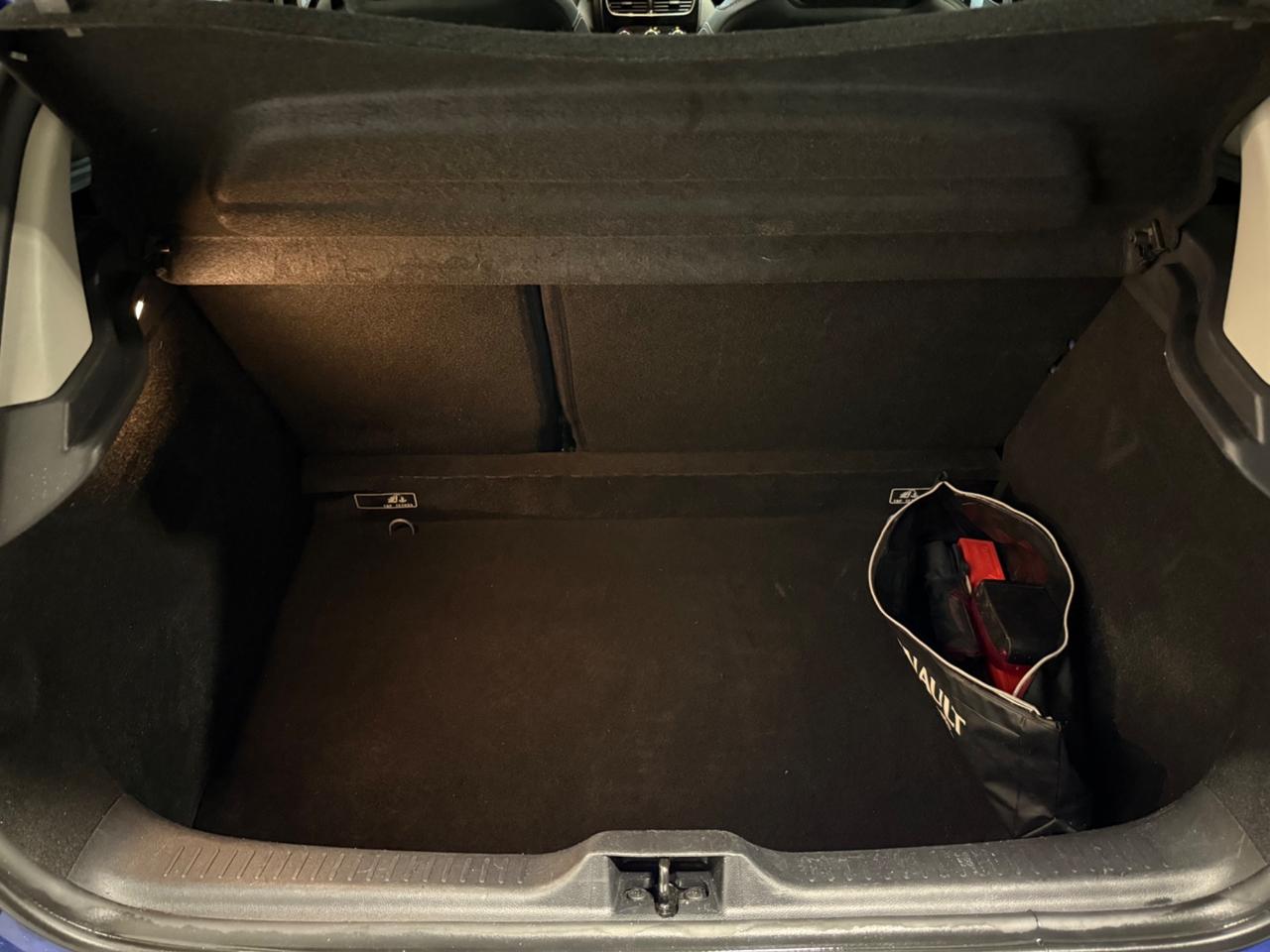 Renault Clio 1.5 dci 75 CV Moschino 5P