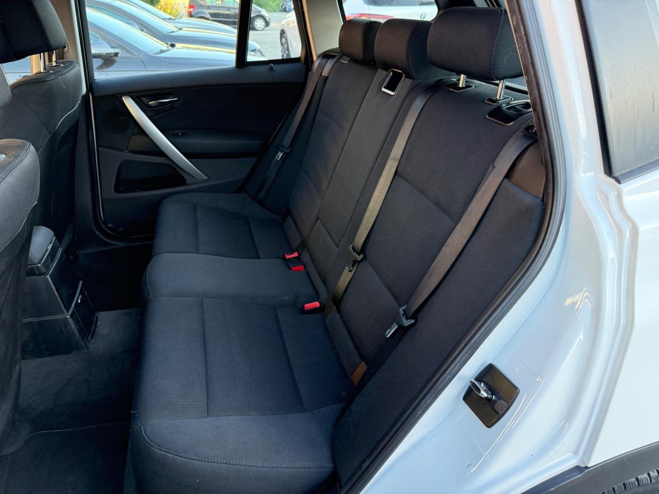 BMW X3 xDrive 2.0d 177CV Futura RESTYLING 2010 E5