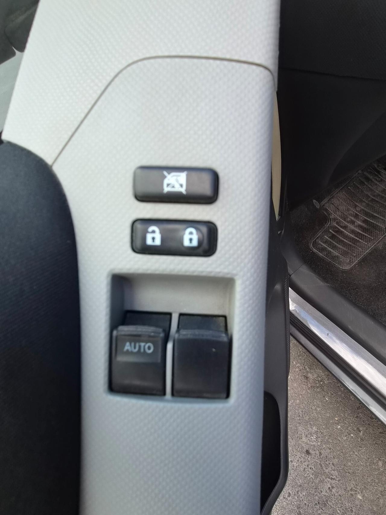 Toyota Yaris 1.0 3 porte Sol