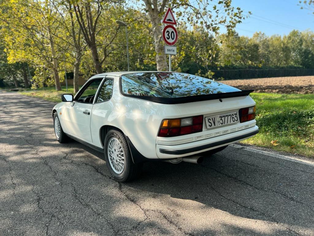 Porsche 924 Turbo - 1982