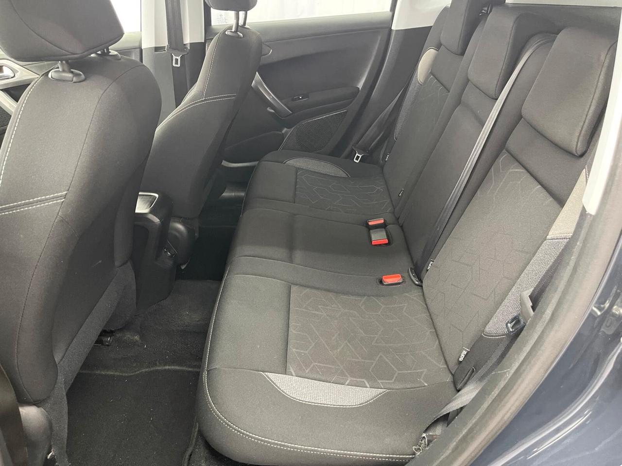 Peugeot 2008 BlueHDi PERFETTA PARI AL NUOVO