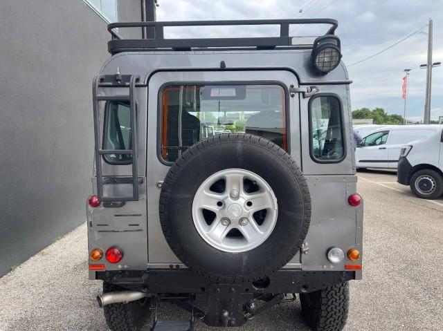Land Rover Defender Defender 90 2.4 td 6 posti