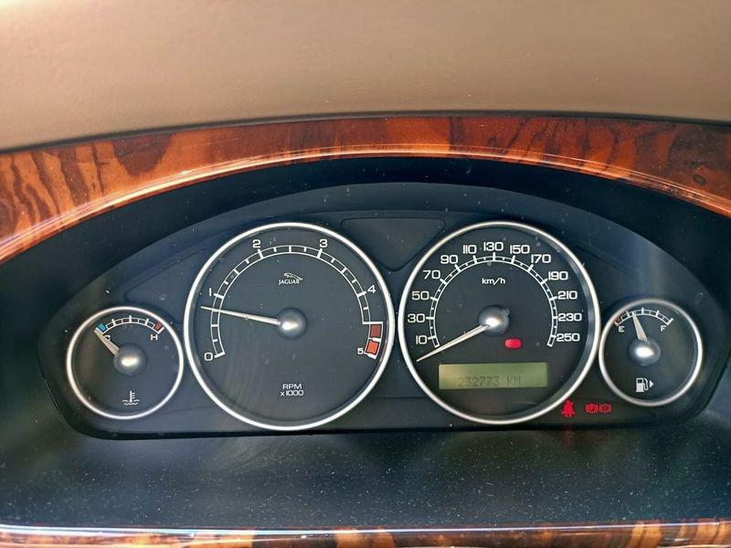 Jaguar X-Type Berlina 2.2 D Executive