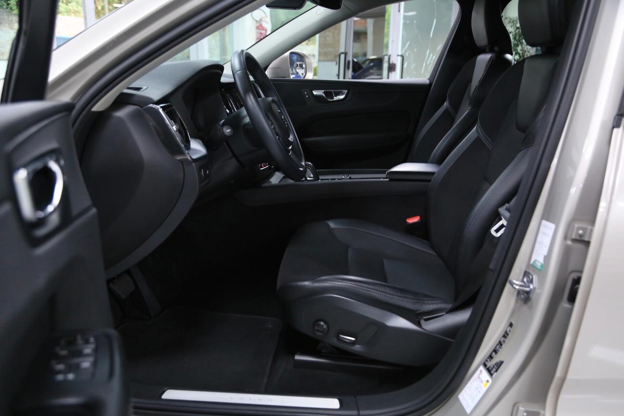 Volvo XC60 B4 (d) mhev AWD Geartronic Momentum