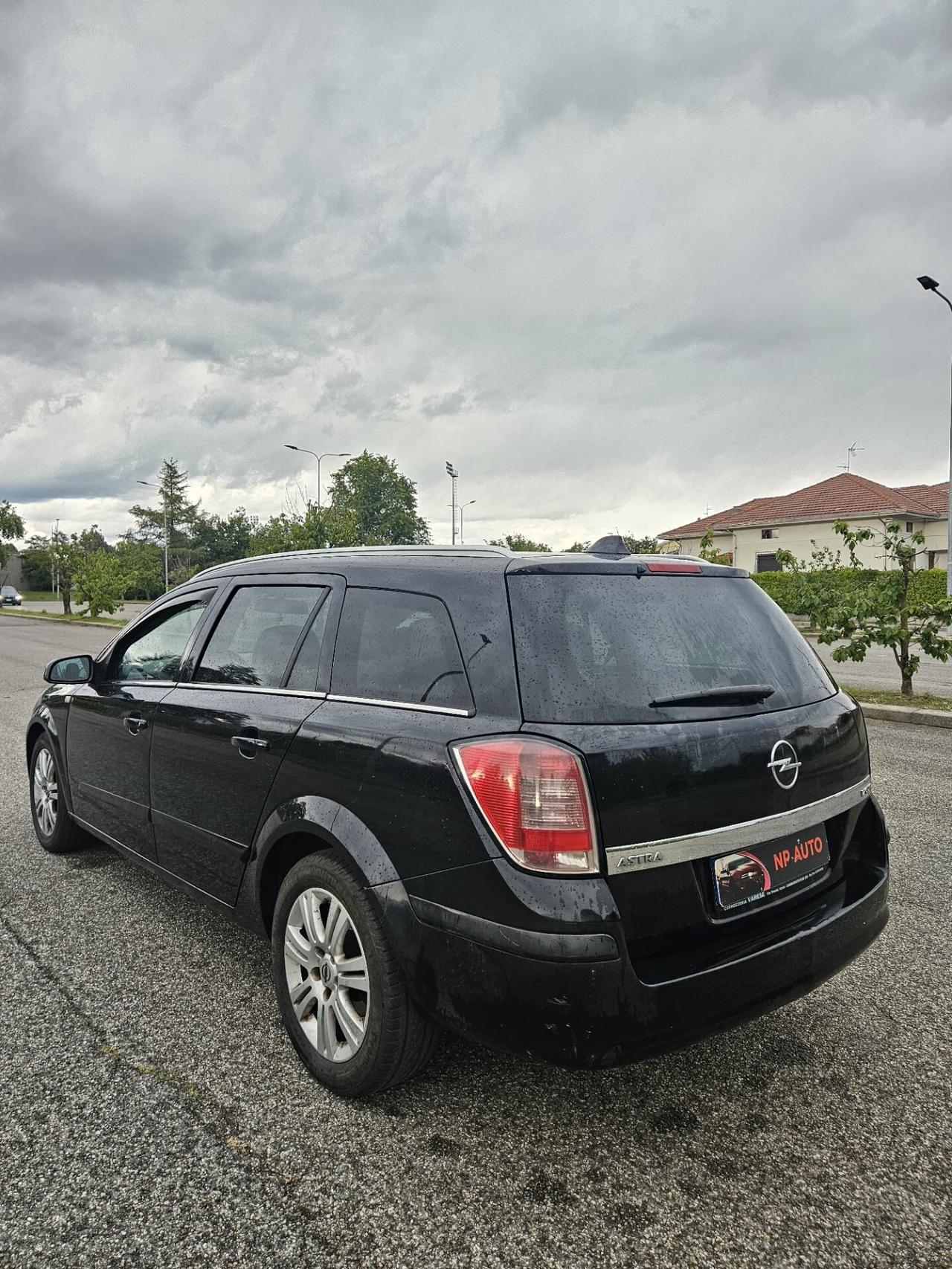 Opel Astra 1.7 CDTI 101CV 5 porte Cosmo