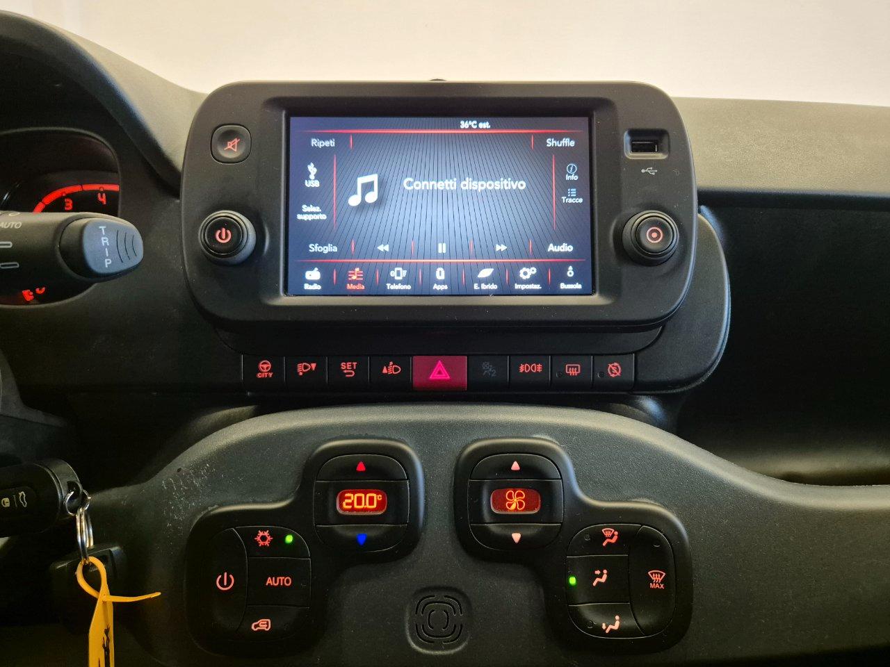 Fiat Panda 1.0 hybrid Citycross !! PREZZO REALE !! - NEOPATENTATI - Carplay - Sens. Park.