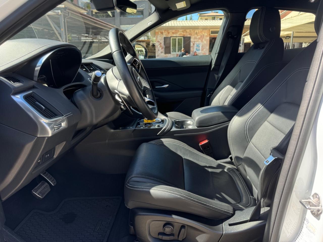 Jaguar E-Pace 2.0D I4 163 CV AWD Auto R-Dynamic SE
