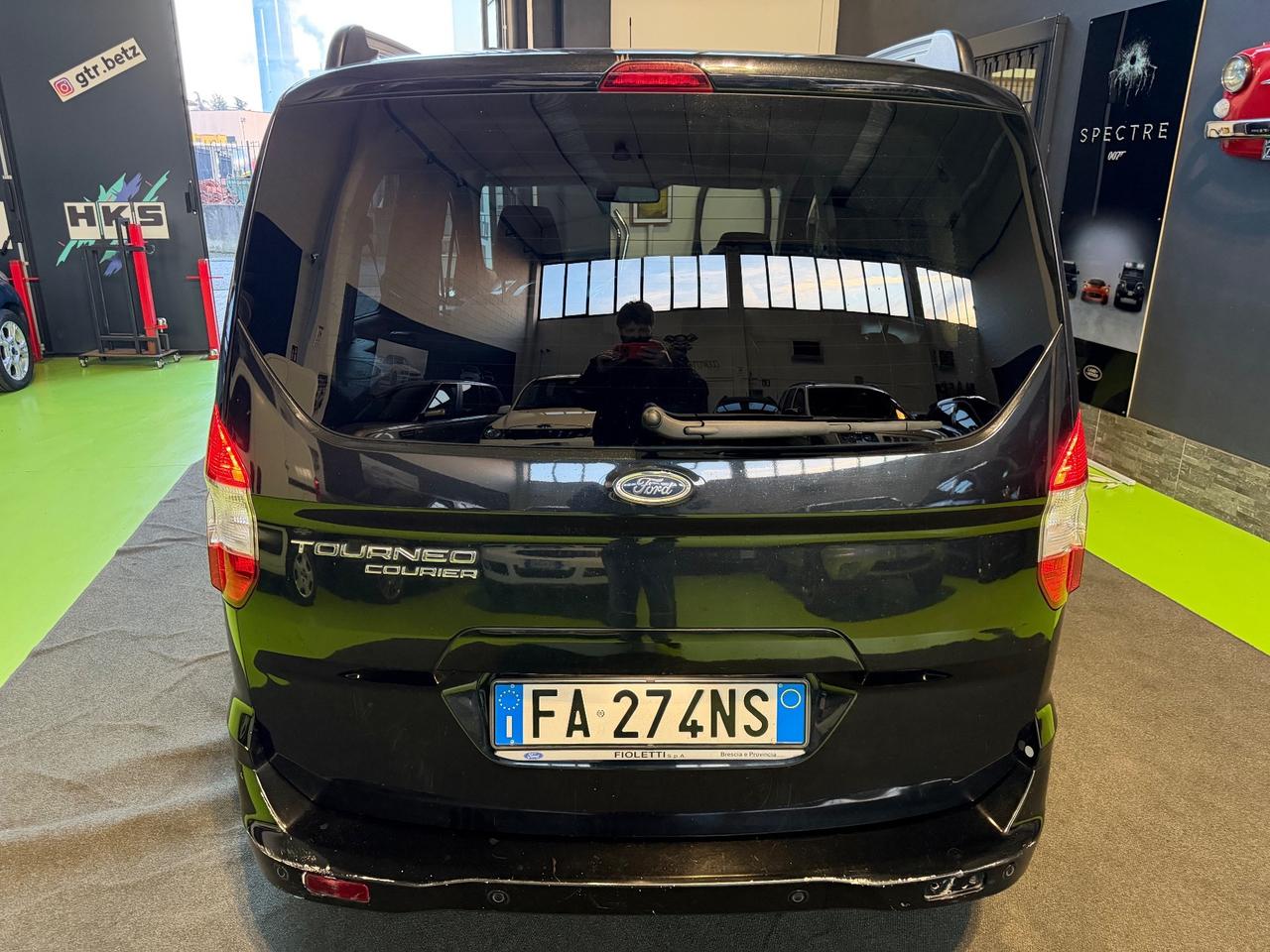 Ford Tourneo Courier 1.6 TDCI 95 CV Titanium -5posti-