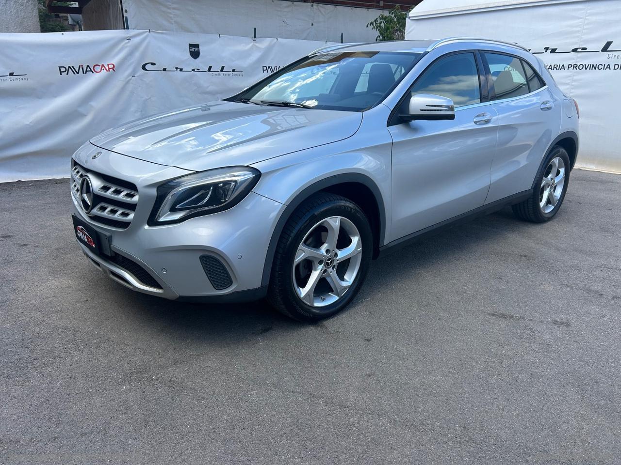 MERCEDES-BENZ GLA 220 d Automatic 4Matic Premium