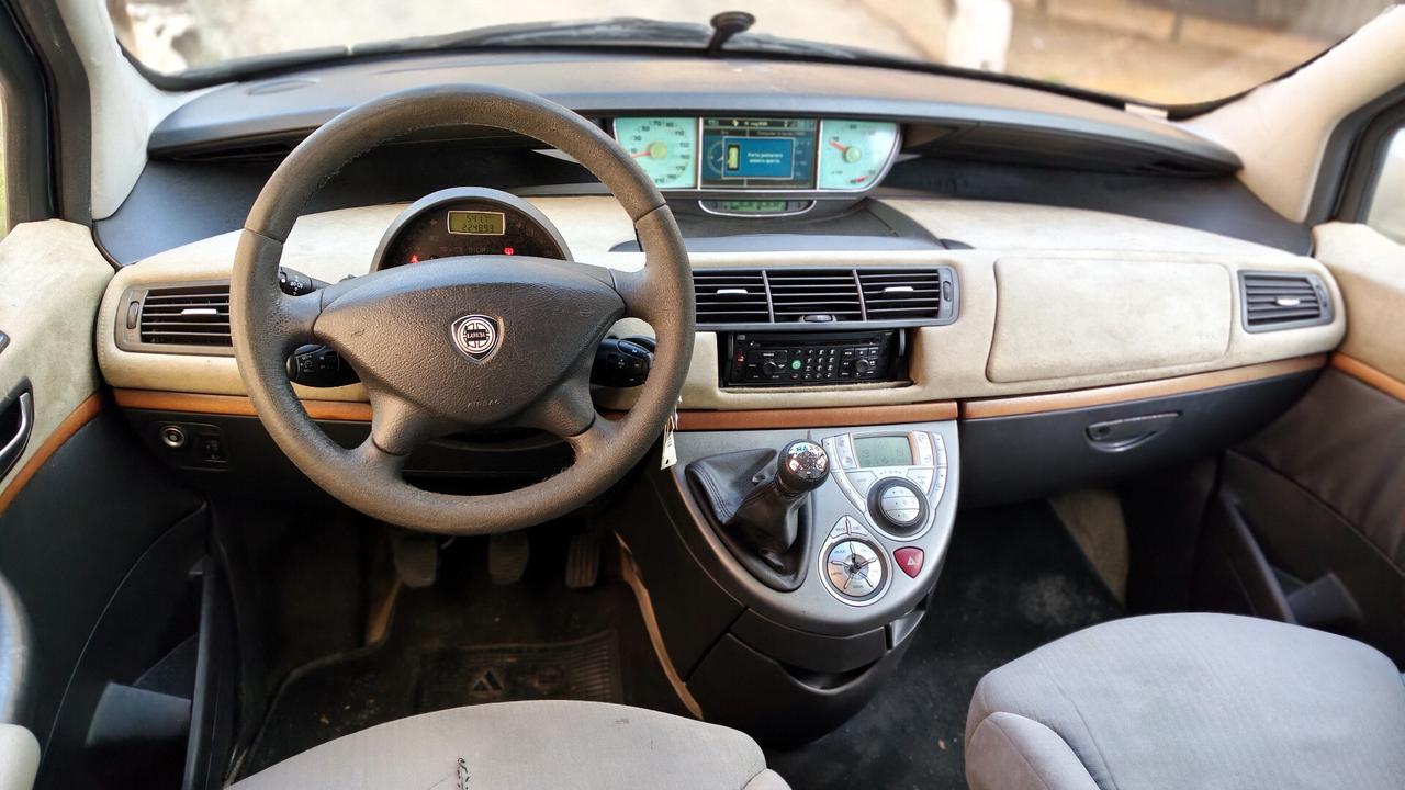 Lancia Phedra 2.2 JTD Emblema FAP