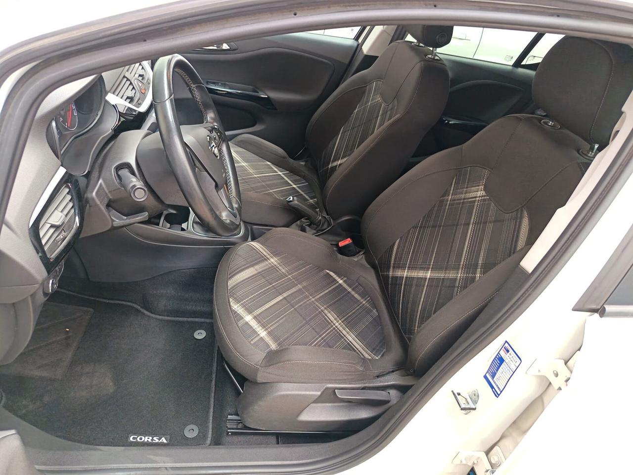 Opel Corsa 1.4 90CV GPL Tech 5 porte 68kW