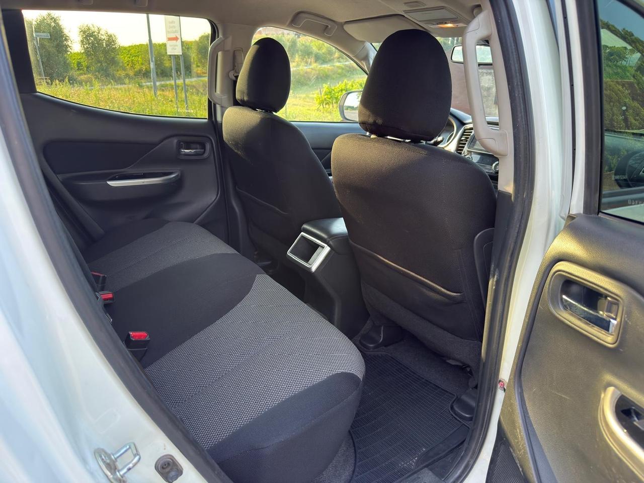 Mitsubishi L200 2.3 D Doub.Cab 4x4 Sup.Select P2.Intouch Diamond aut.
