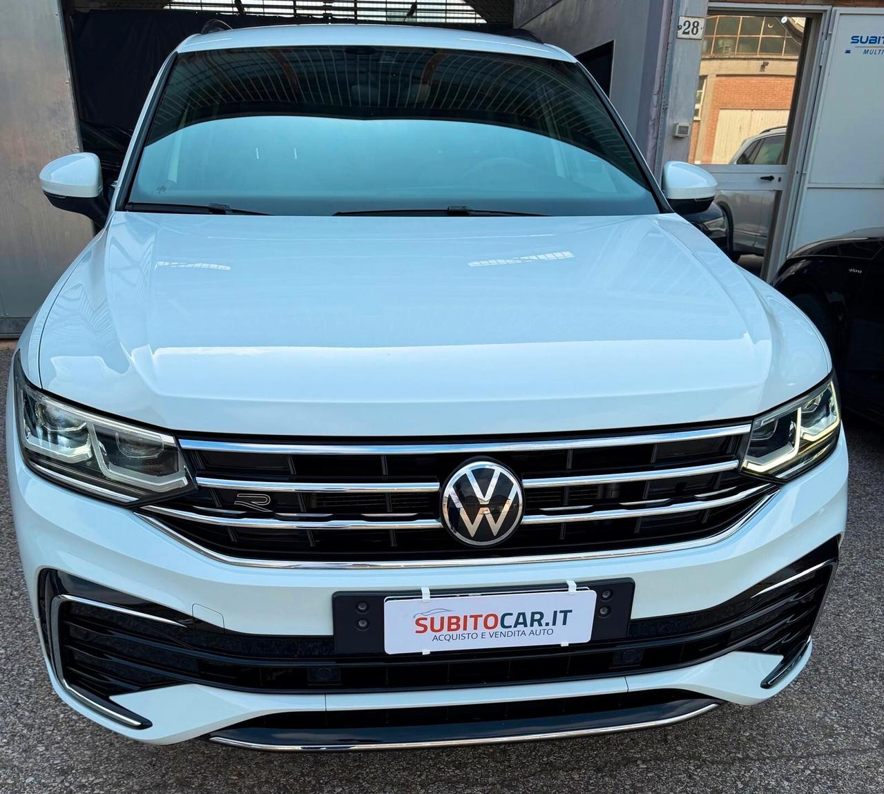 Volkswagen Tiguan 2.0 TDI 150 CV SCR DSG R-Line